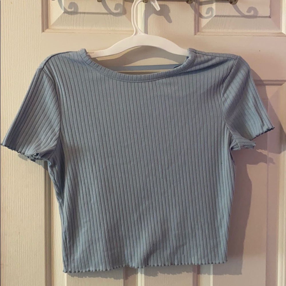 Light blue short sleeve crop top